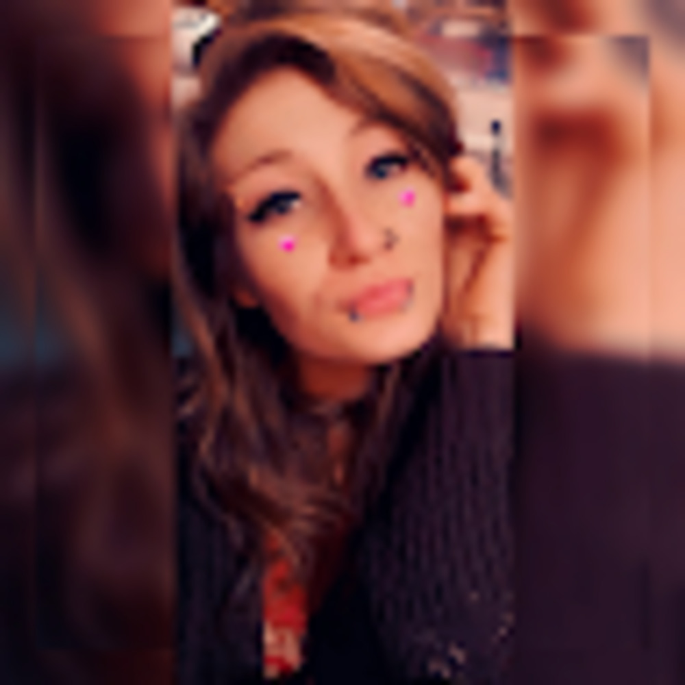 Meet your Posher, Danielle